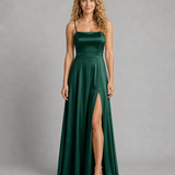 Elena – satynowa sukienka maxi z eleganckim kwadratowym dekoltem