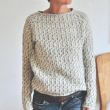 Sweter damski o strukturalnej fakturze