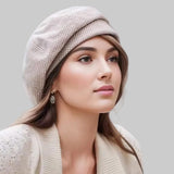 Beret damski o klasycznym fasonie