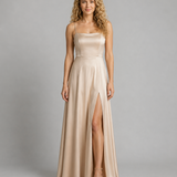 Elena – satynowa sukienka maxi z eleganckim kwadratowym dekoltem