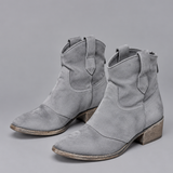 Zamszowe botki kowbojskie damskie z niskim obcasem