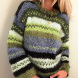 Sweter damski w kolorowy wzór żakardowy