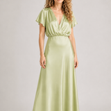 Celeste – satynowa sukienka maxi z eleganckim dekoltem kopertowym