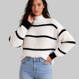 Sweter damski w paski z imitacją golfa
